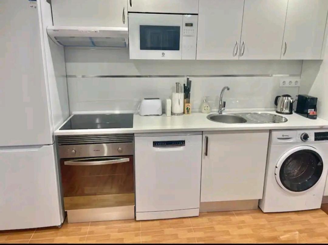 Апартаменти Piso Nuevo Centro Doctor Casal Ов'єдо Екстер'єр фото