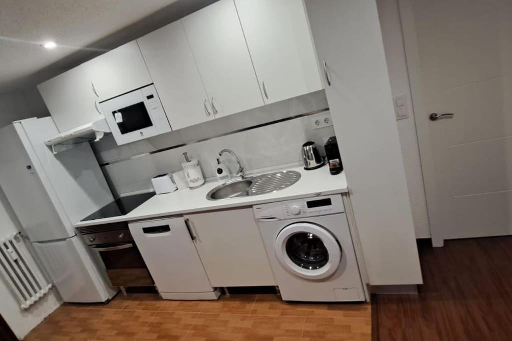 Апартаменти Piso Nuevo Centro Doctor Casal Ов'єдо Екстер'єр фото